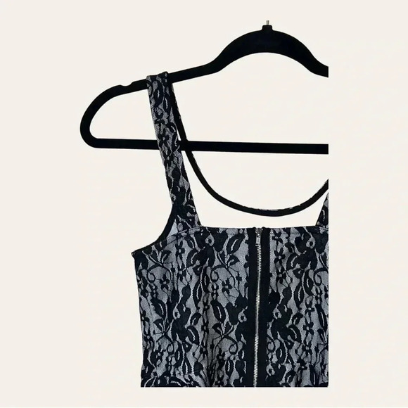 0864. EXPRESS TANK TOP LIKE BLOUSE FULL ZIPPER IN BACK LACE OVERLAY SIZE‎ XS - Picture 7 of 10